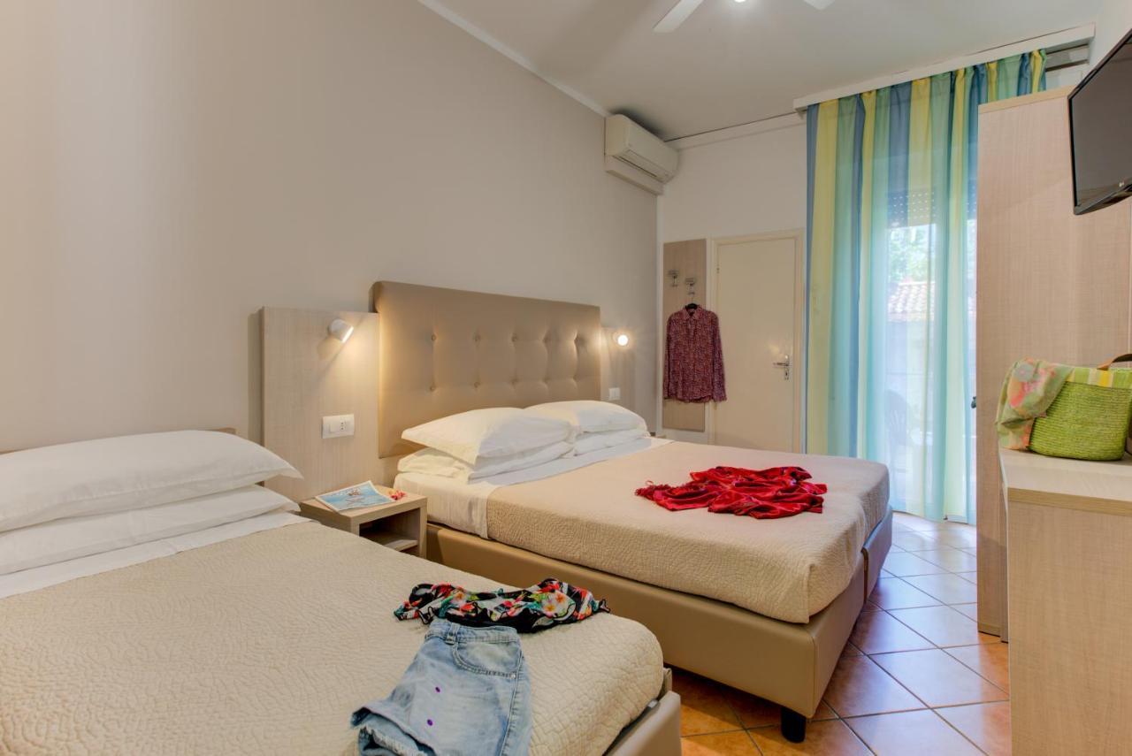 Hotel Cimarosa Ριτσιόνε Δωμάτιο φωτογραφία